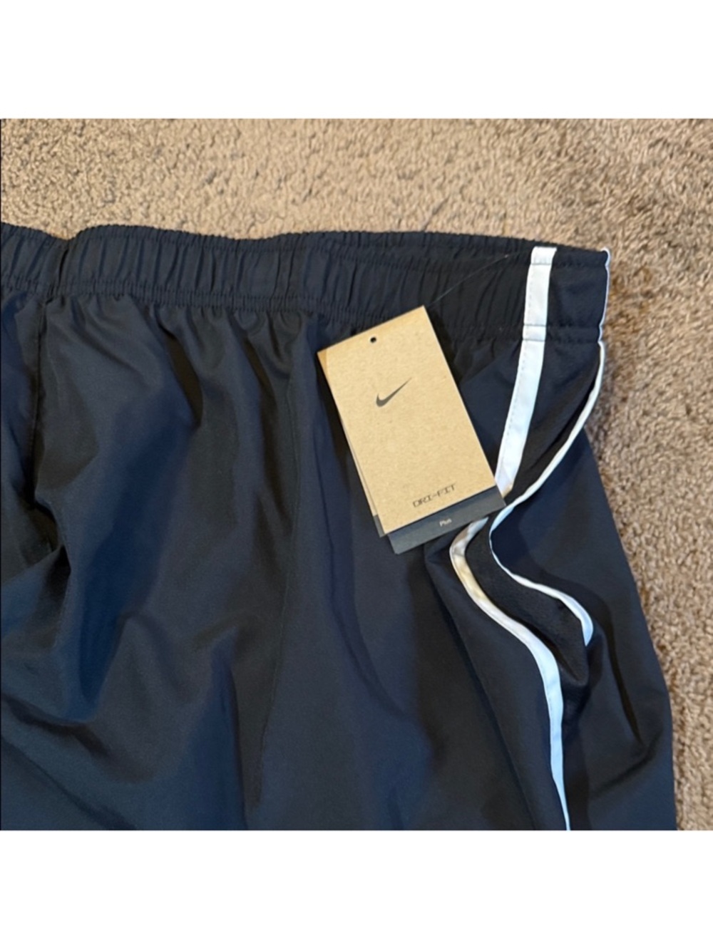 NWT Nike Women's Black Athletic Shorts with White Trim, Dri-fit size 3X - Picture 9 of 16